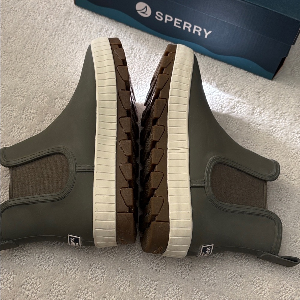 Sperry Torrent Chelsea Ankle Boots - Picture 8 of 15